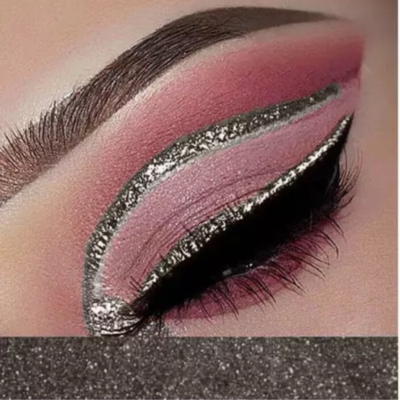 Glitter Eyeliner - Picture 1 of 2